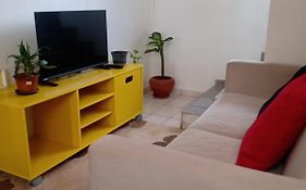 Cantinho Confortável e bem localizado